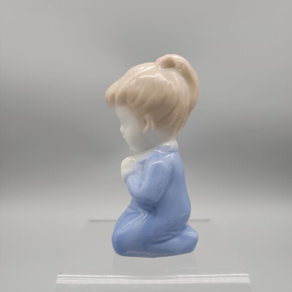 Vintage Praying Little Girl Blue Nightgown Red Bow Japan Porcelain Figurine - Picture 2 of 14